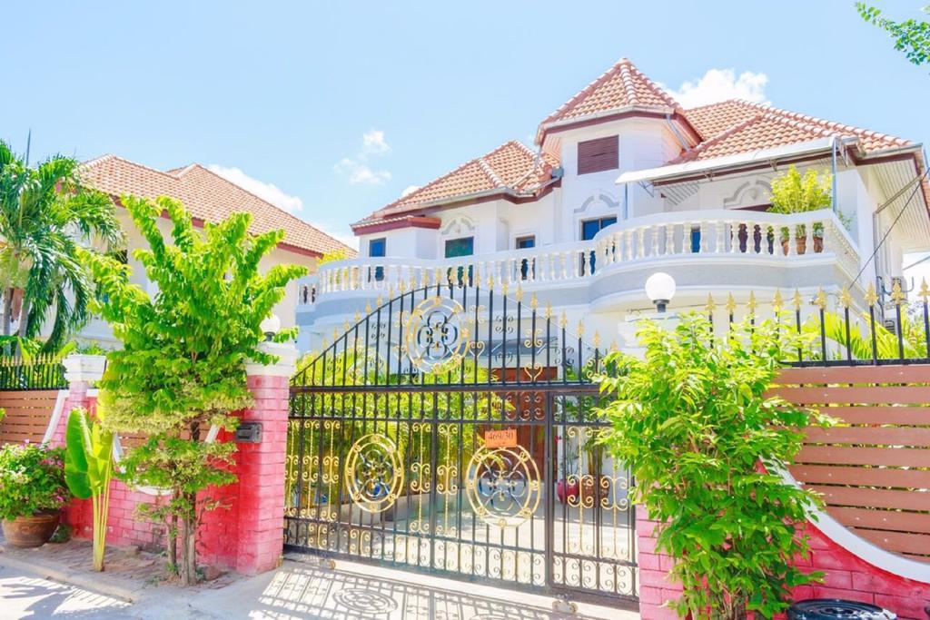 Ratana Villa - Pattaya Holiday House Walking Street 7 Bedrooms Extérieur photo